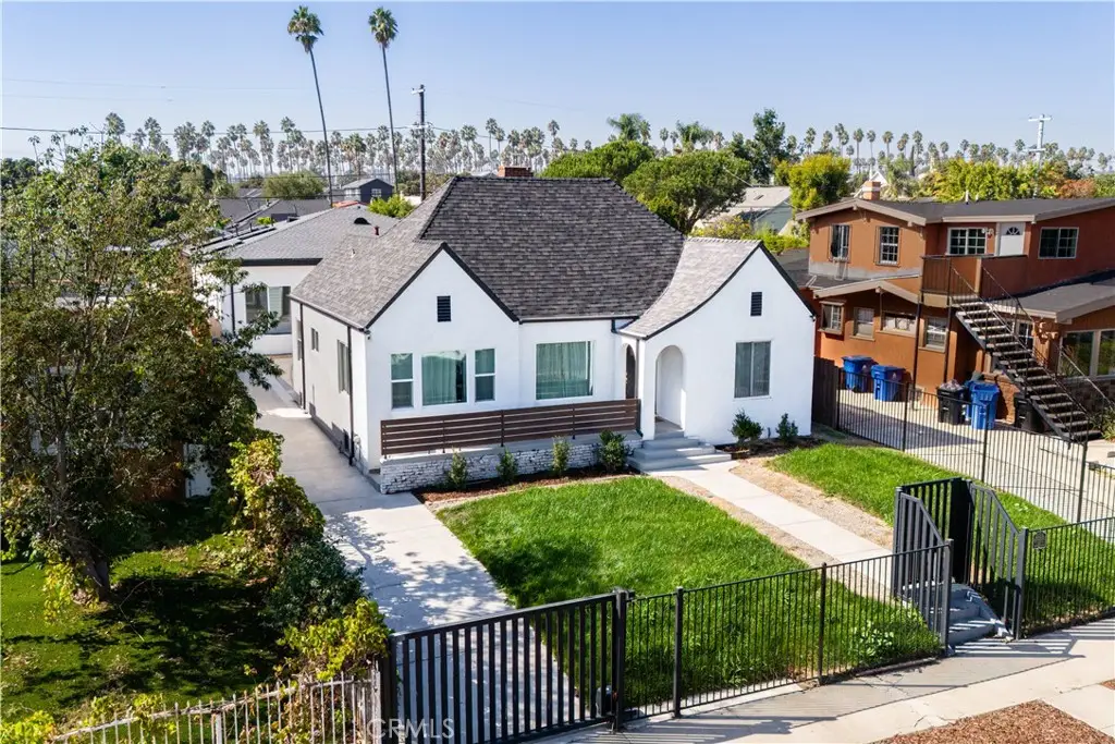 5743 Chesley Avenue, Los Angeles, CA 90043 - #1