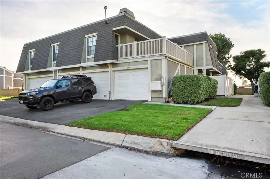 16125 Warmington Lane #12, Huntington Beach, CA 92649 - Image #2