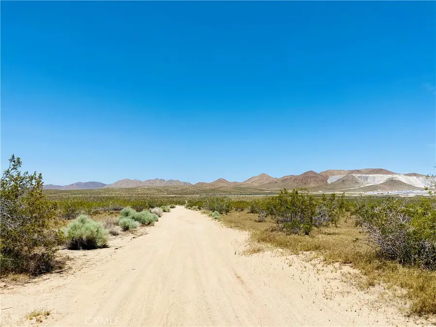 19299 Via Vista, Apple Valley, CA 92307 - Image #3