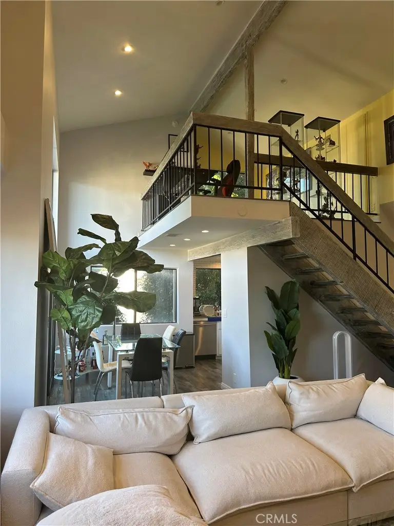 18445 Hatteras Street #402, Tarzana, CA 91356 - #3