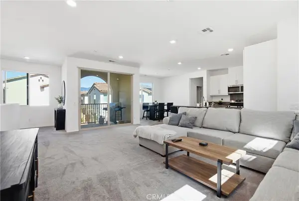 16651 Snowdrop #1, Fontana, CA 92336