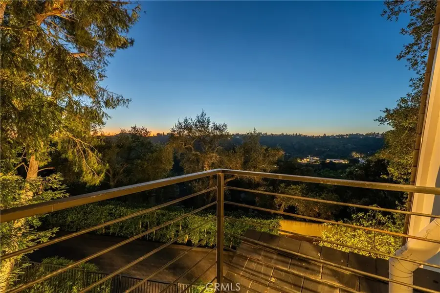 9653 Oak Pass Rd, Beverly Hills, CA 90210 - #3