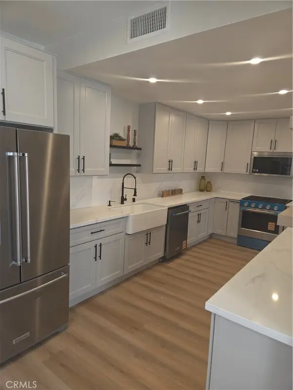 15150 Dickens Ave #203, Sherman Oaks, CA 91403
