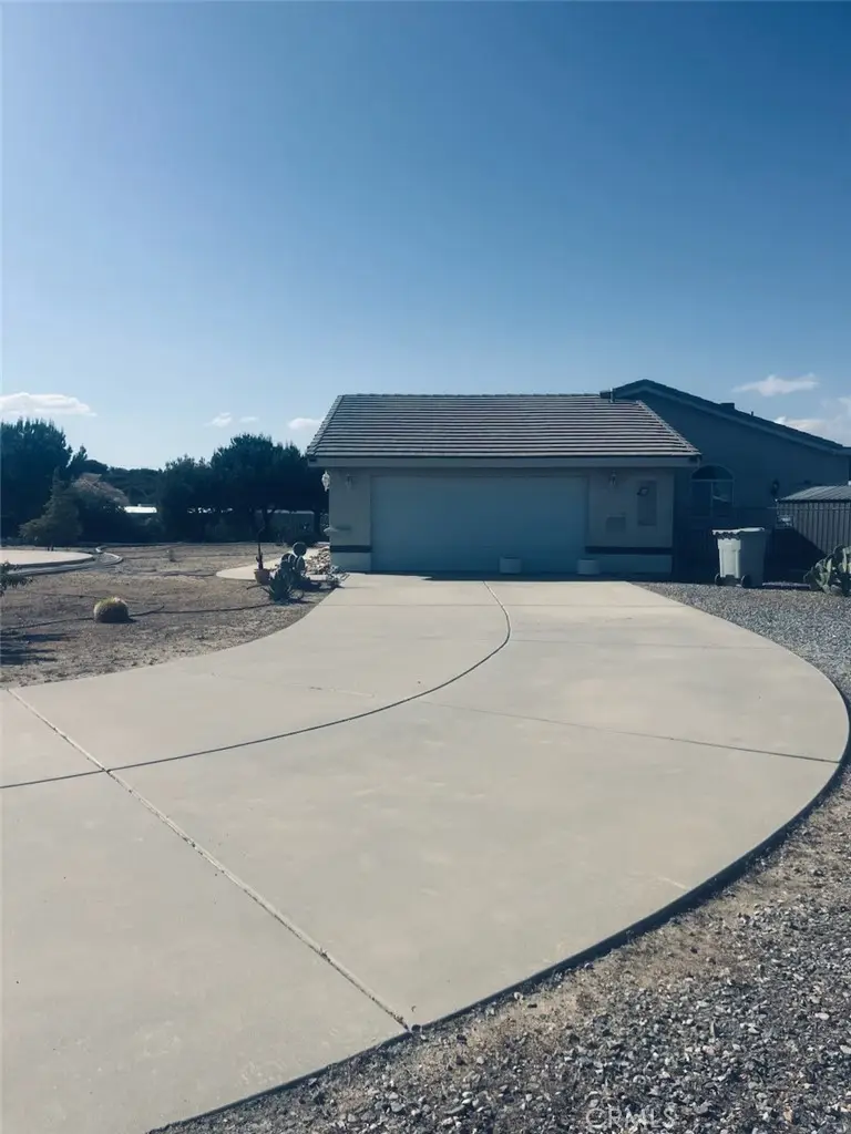 11020 Lantry, Oak Hills, CA 92344 - #2