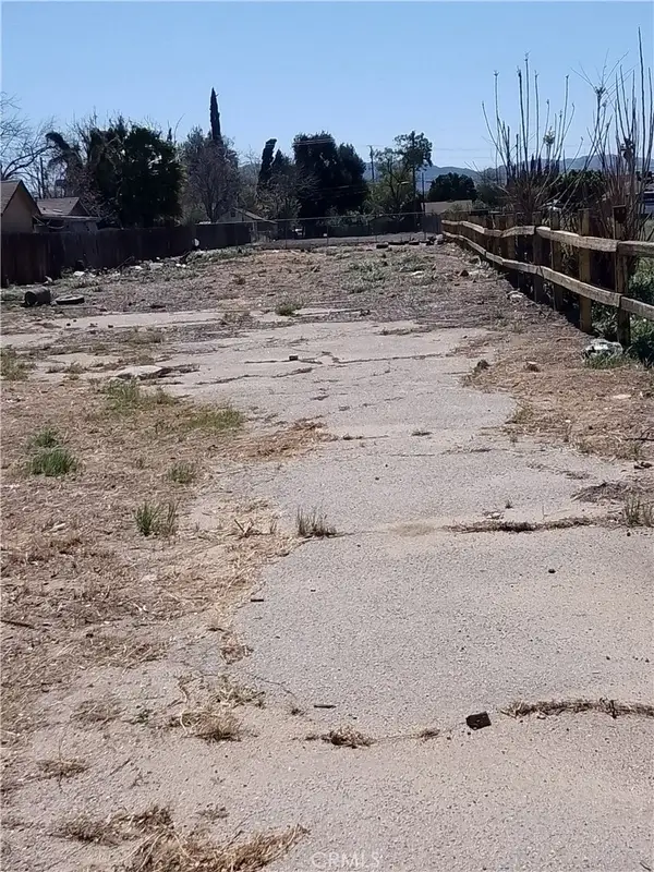 1113 E 3rd Street, San Bernardino, CA 92410