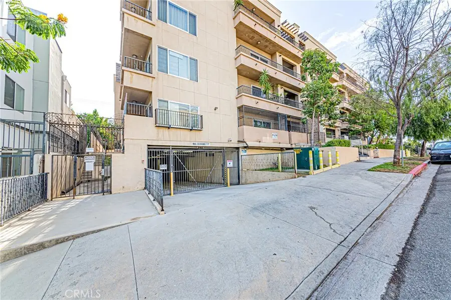 970 S St. Andrews Place #103, Los Angeles, CA 90019 - #3