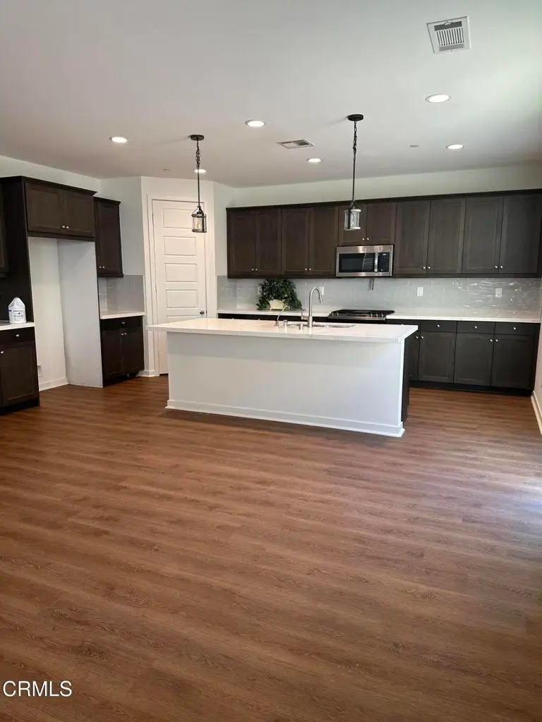 1224 Redbud Street, Santa Paula, CA 93060 - Image #2