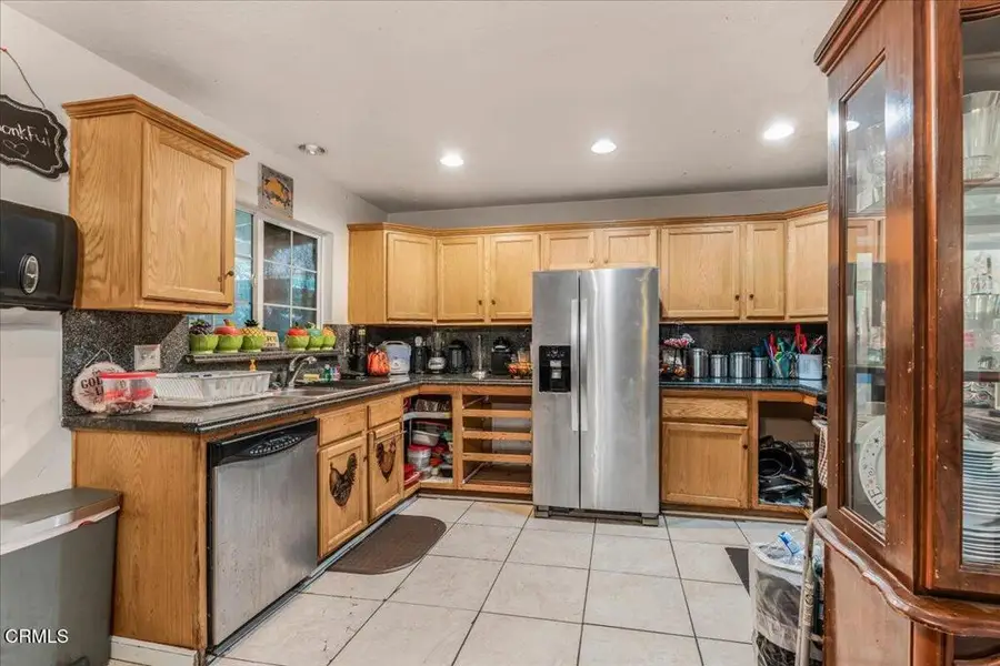 1211 W Robert Avenue, Oxnard, CA 93030 - Image #3