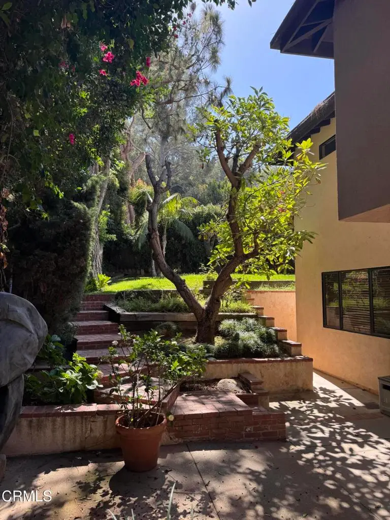 11923 Brentwood Grove Drive, Los Angeles, CA 90049 - #2