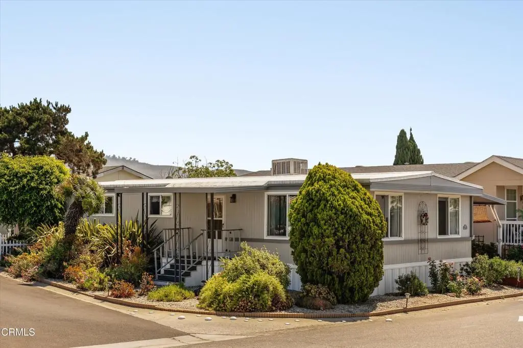 10 Wisteria Way, San Buenaventura Ventura, CA 93004 - #1
