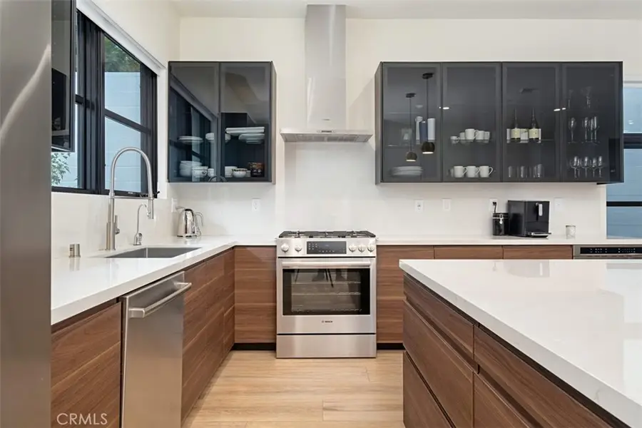 822 S Plymouth #4, Los Angeles, CA 90005 - #3