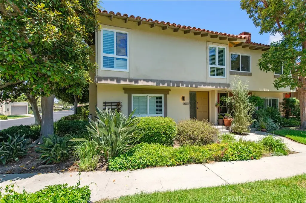 2214 Vista Hogar, Newport Beach, CA 92660 - Image #1