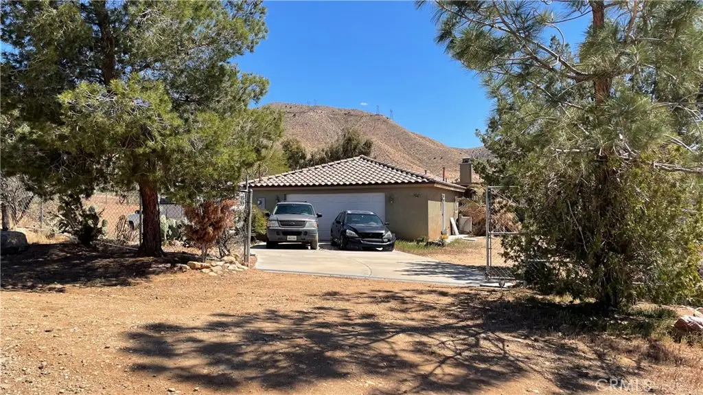 20465 Piedmont Road, Apple Valley, CA 92308 - Image #1