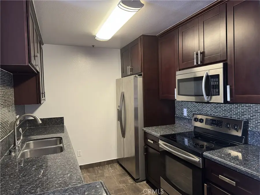 222 S Central #214, Los Angeles, CA 90012 - #3