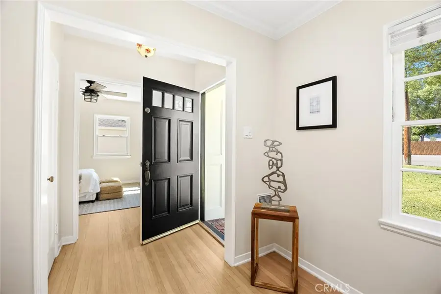 852 E Howard Street, Pasadena, CA 91104 - Image #2