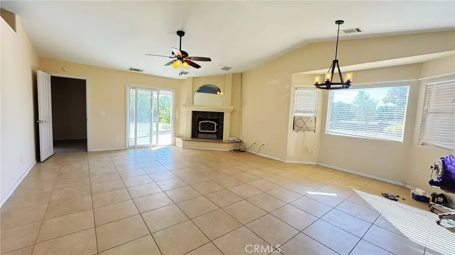 13075 Rodeo, Hesperia, CA 92344 - Image #2