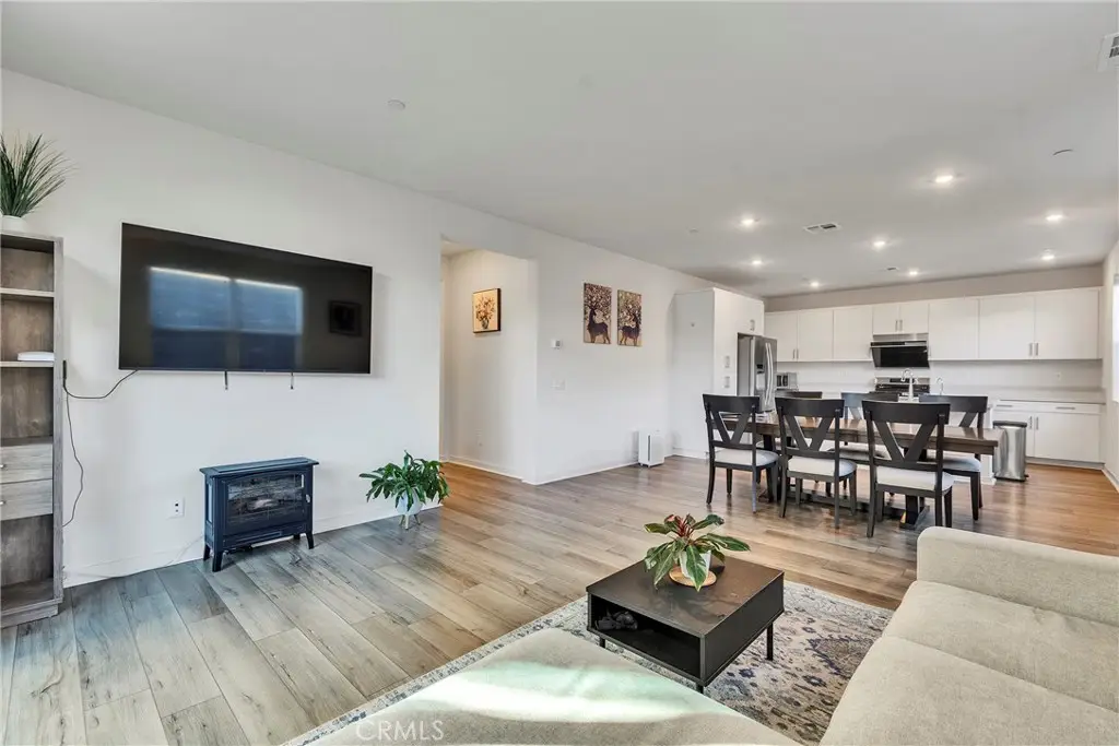 15946 Caterpillar Drive, Fontana, CA 92336 - Image #1