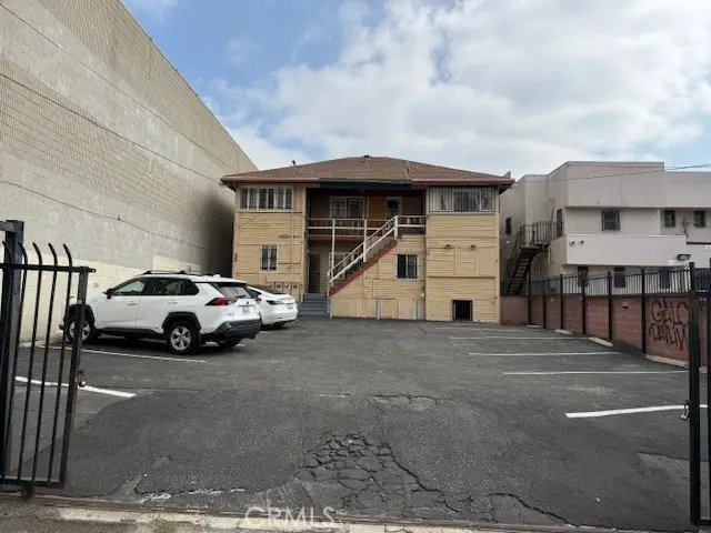 811 S Vermont, Los Angeles, CA 90005 - Image #2