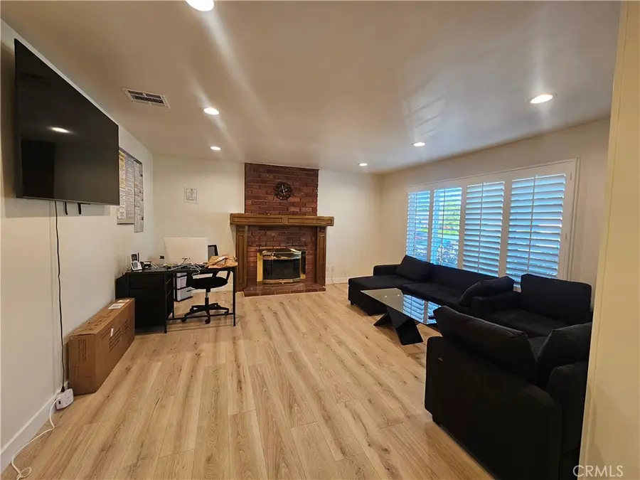 20152 Acre, Winnetka, CA 91306 - Image #3