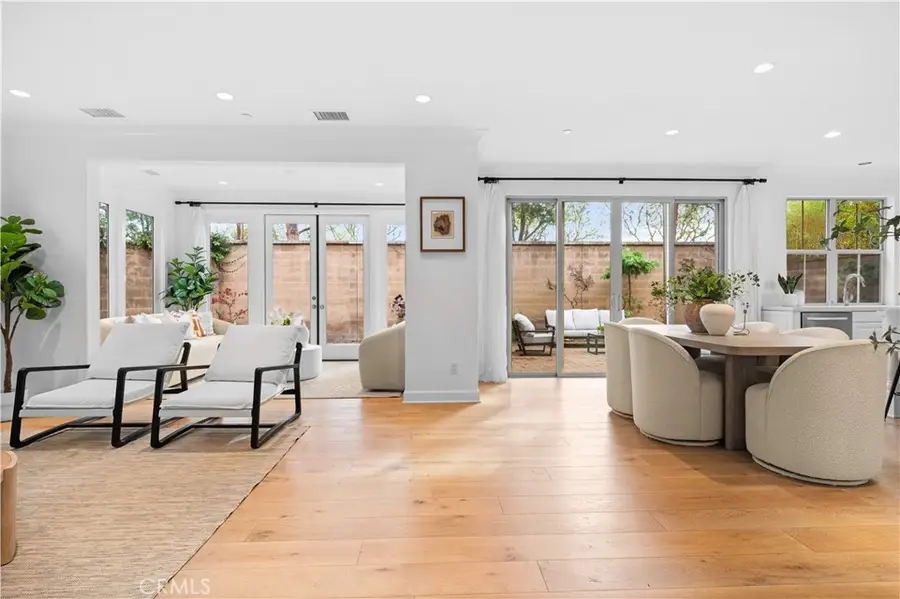 230 Shelbourne, Irvine, CA 92620 - #3