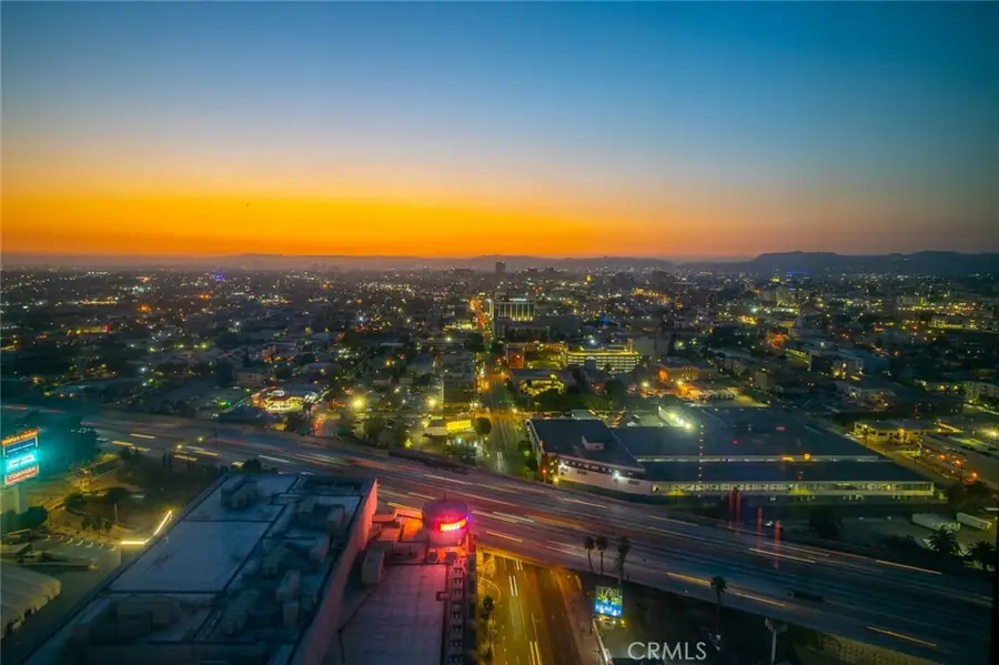 900 W Olympic #31J, Los Angeles, CA 90015 - #2