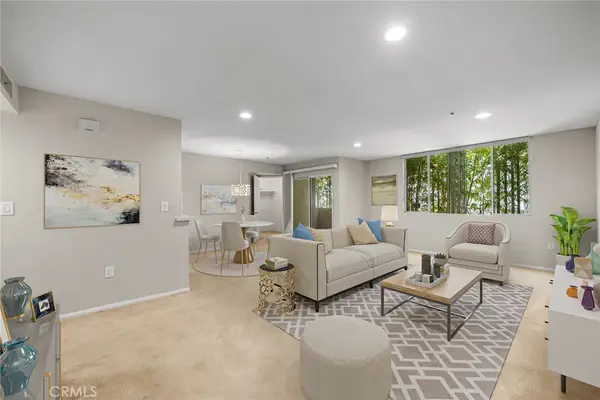 4501 Cedros #220, Sherman Oaks, CA 91403