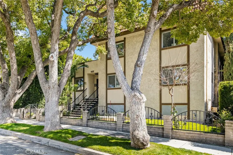 432 S Oak Knoll Avenue #4, Pasadena, CA 91101 - #3