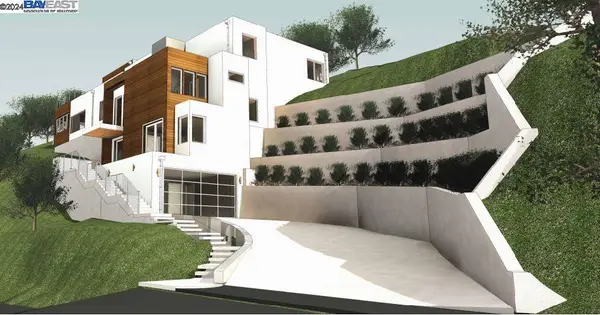 6494 Girvin Dr, Oakland, CA 94611