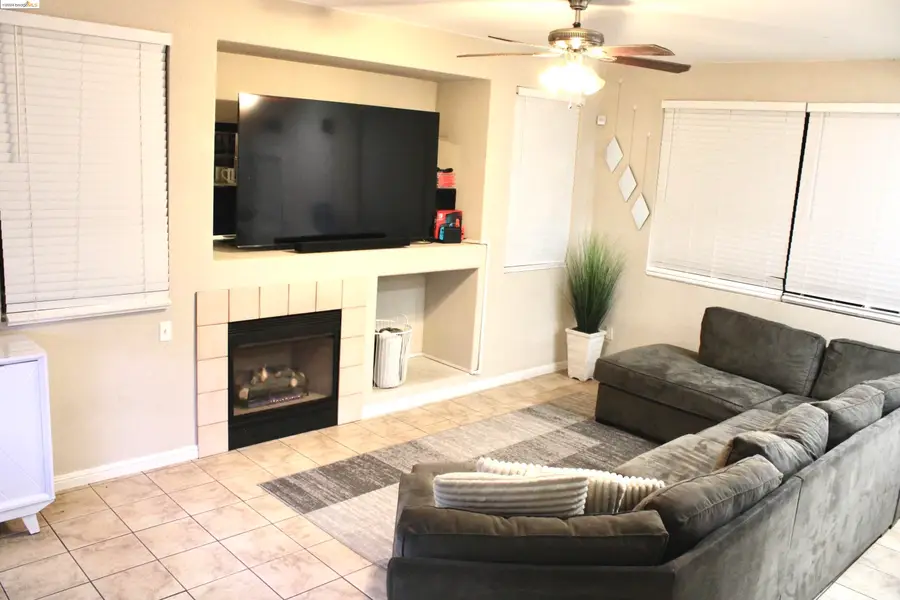 666 Rubier Way, Rio Vista, CA 94571 - Image #2