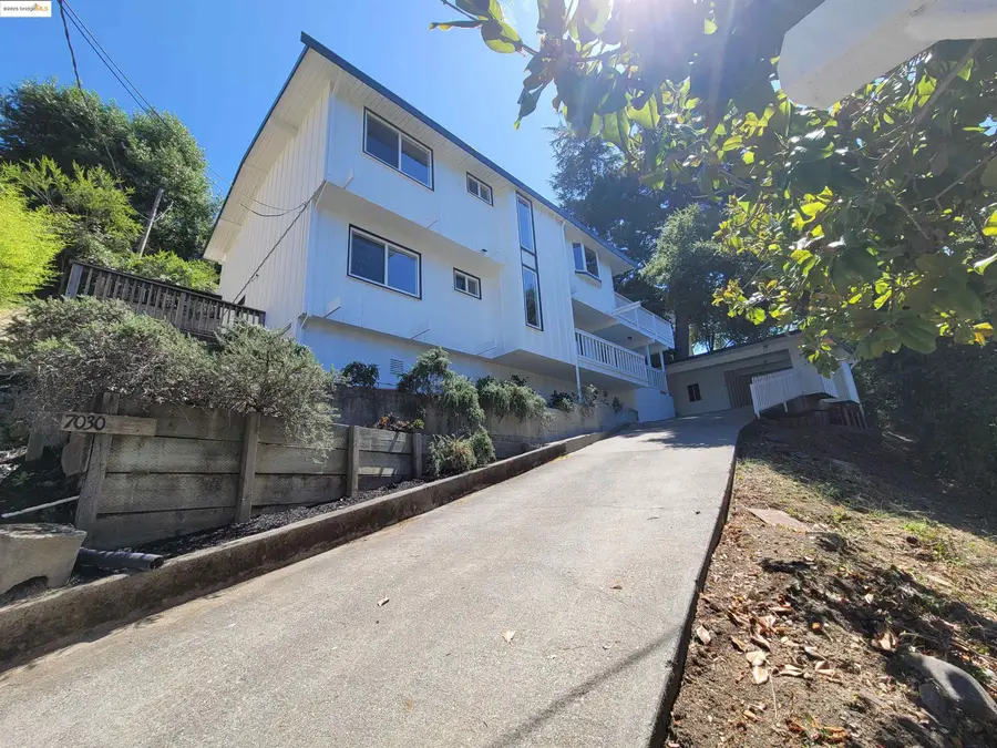 7030 Snake Rd, Oakland, CA 94611 - #2