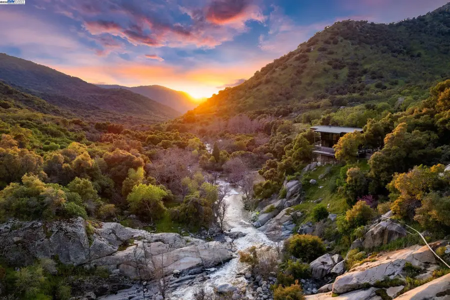 48250 S Fork Dr, Three Rivers, CA 93271 - Image #2