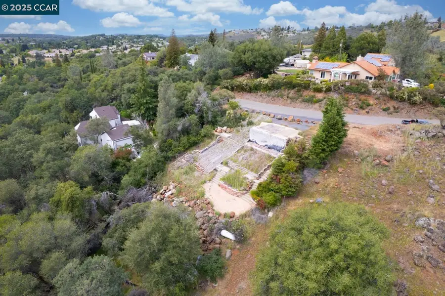 3098 Oakwood Rd, Cameron Park, CA 95682 - Image #2