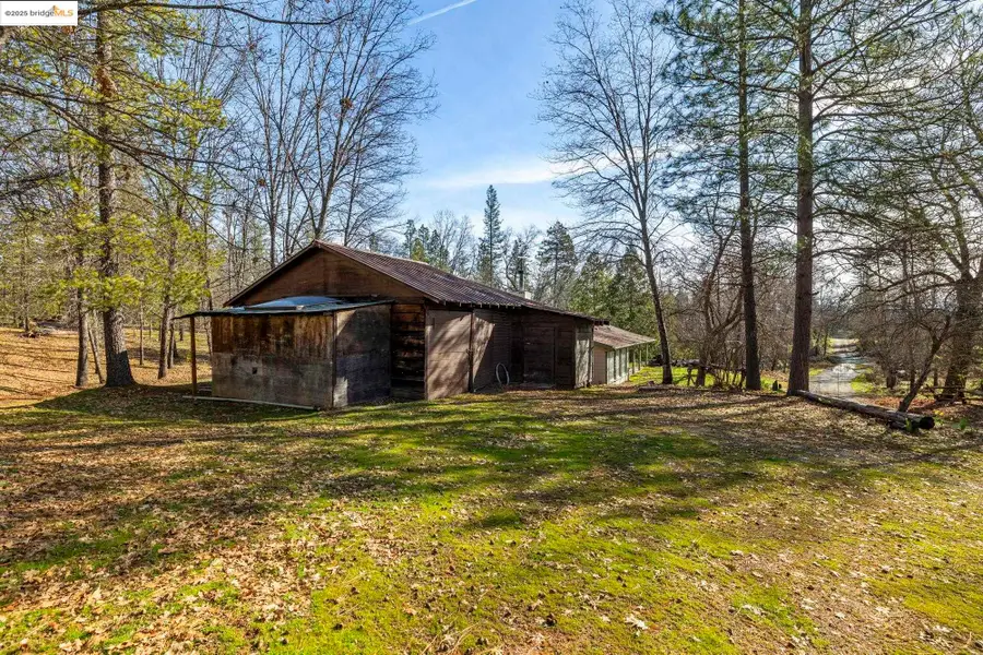 9721 Manzanita Way, Coulterville, CA 95311 - Image #2