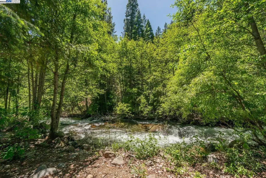 121 Mountain Aire Ln, Trinity Center, CA 96091 - Image #3