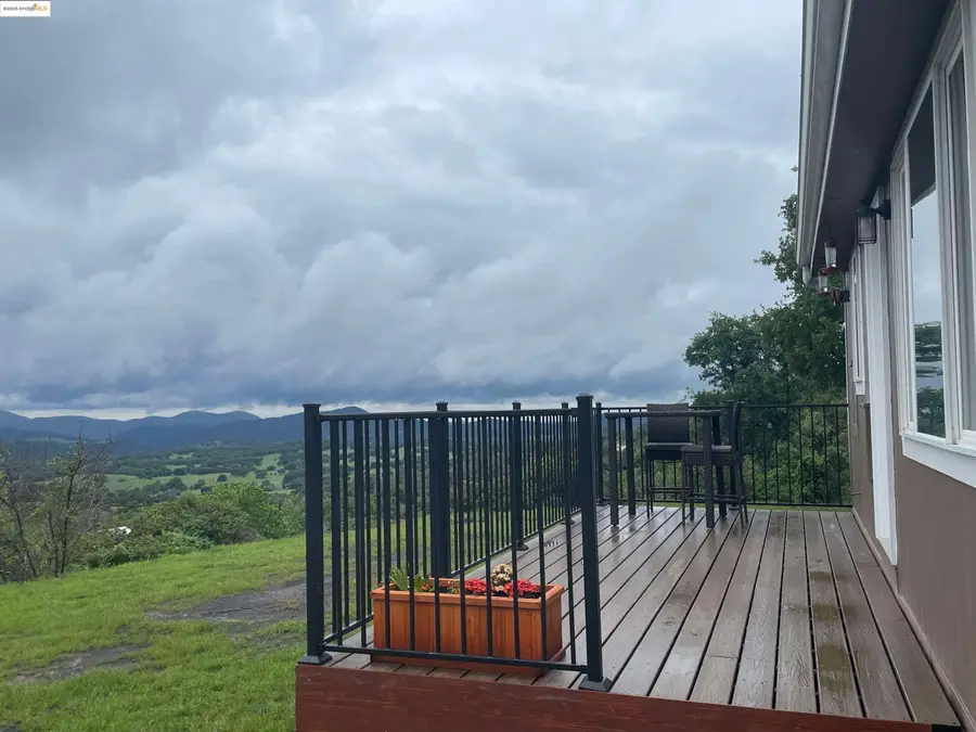 14865 W Blue Bell Rd, Sonora, CA 95370 - Image #2