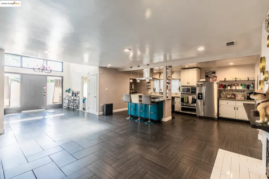 409 Johnson St, Modesto, CA 95354 - Image #2