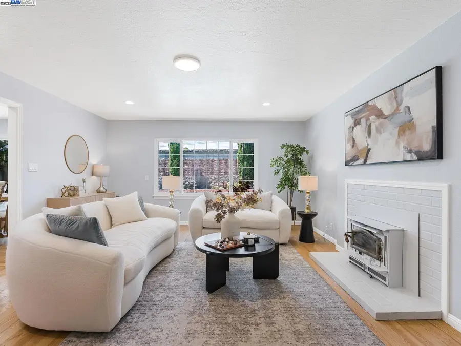 8612 Wicklow Ln, Dublin, CA 94568 - Image #3