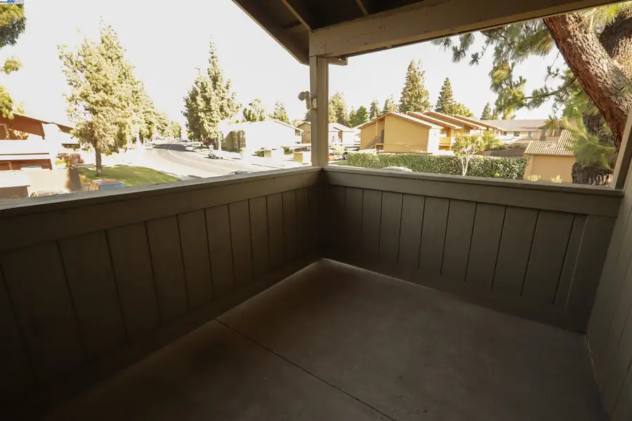 480 Cherry Ln #E, Manteca, CA 95337 - Image #3