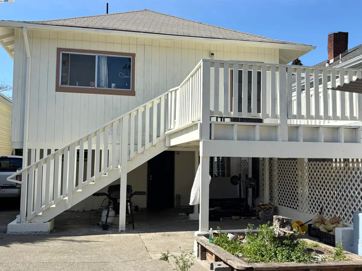 2042 Rosedale Ave., Oakland, CA 94601 - #1