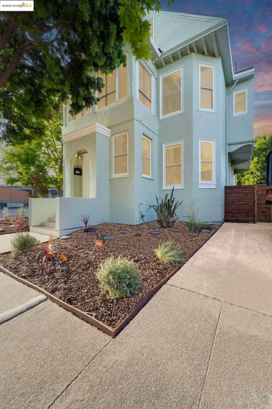 1238 12th St, Oakland, CA 94607 - #2