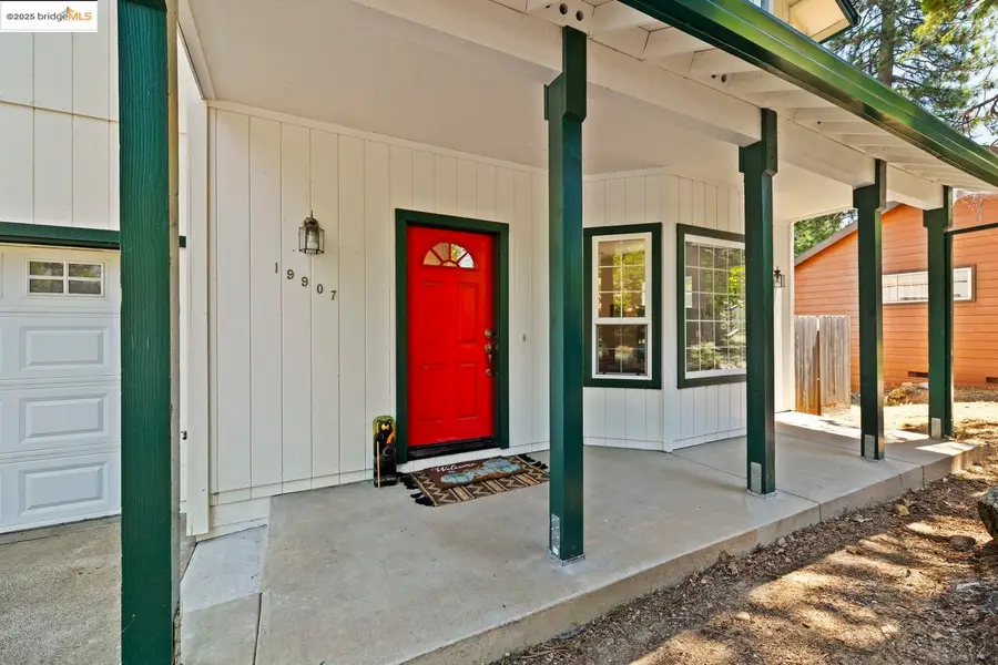 19907 Middle Camp Sugarpine Rd, Twain Harte, CA 95383 - Image #2