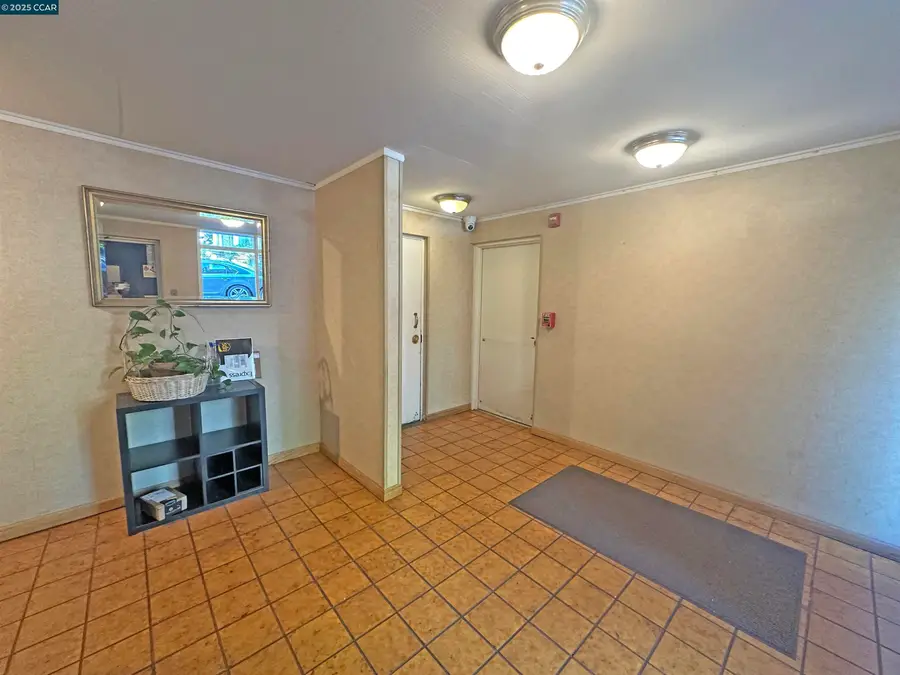 401 Monte Vista Ave #103, Oakland, CA 94611 - Image #2