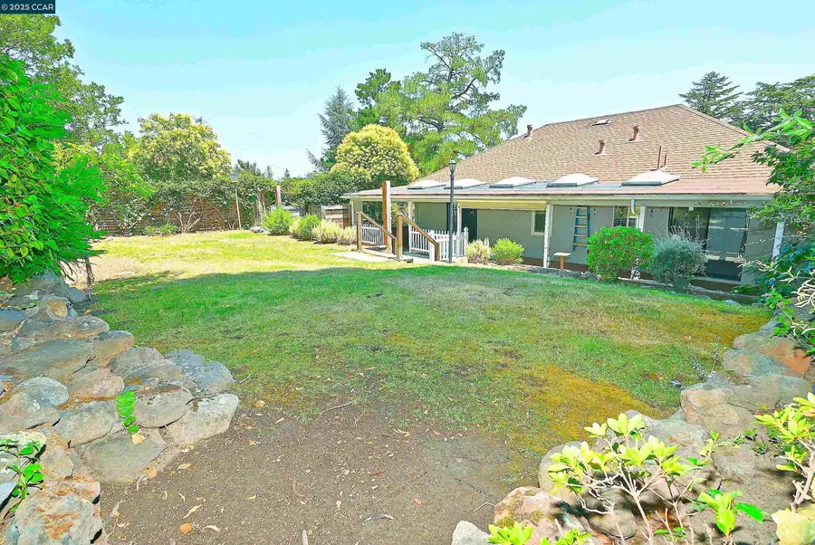 3810 Canyon Way, Martinez, CA 94553 - Image #3