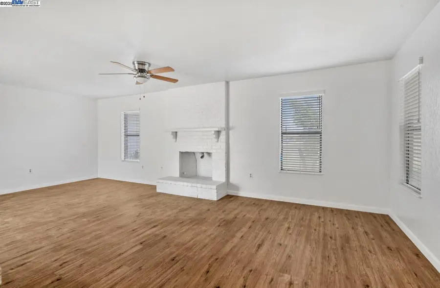 1272 Eastridge Pl, Manteca, CA 95336 - Image #3