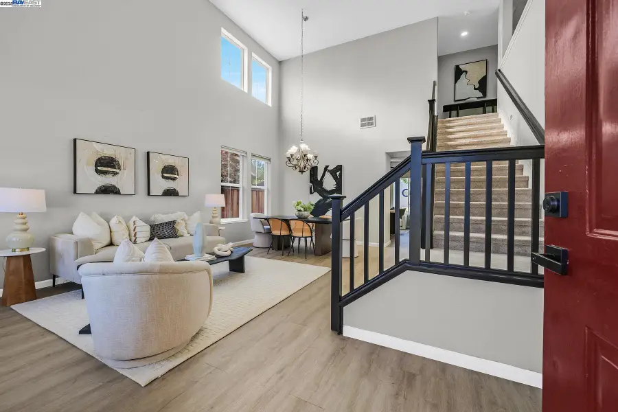 4637 Persimmon Dr, Dublin, CA 94568 - Image #2