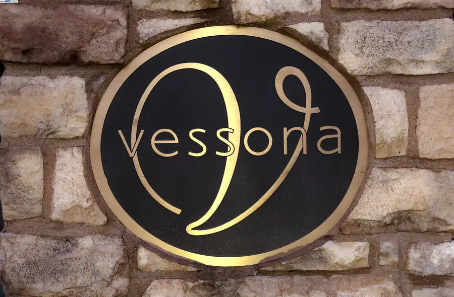 216 Vessona Cir, Folsom, CA 95630 - Image #2