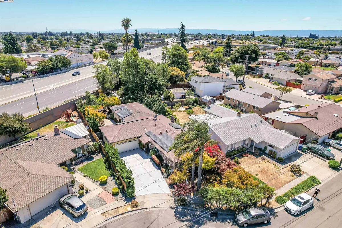 512 Teasdale Pl, Hayward, CA 94544 - Image #1