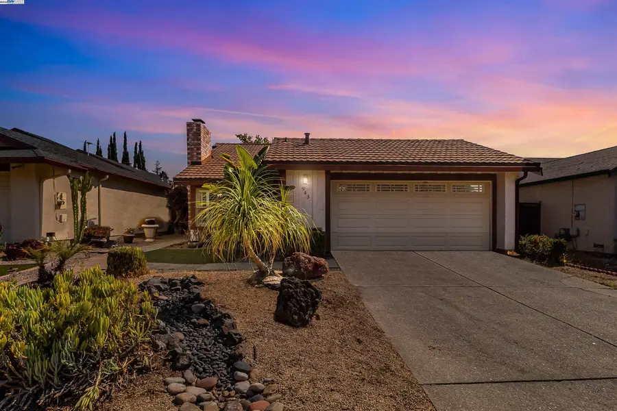 943 Coral Ridge Cir, Rodeo, CA 94572 - Image #2
