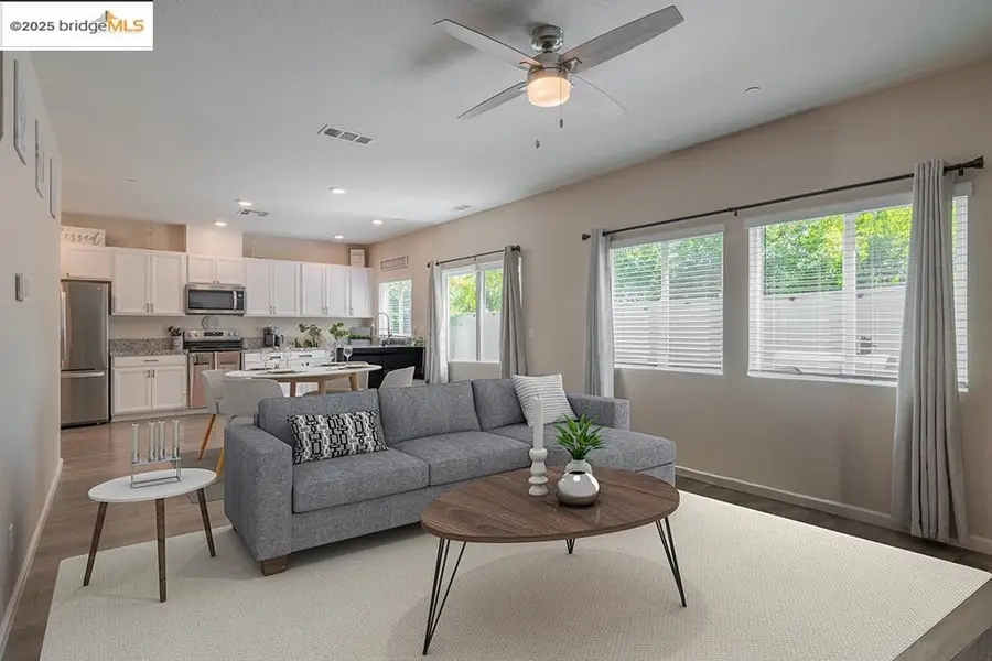 3807 Bridgemeadow Way, Sacramento, CA 95834 - Image #2