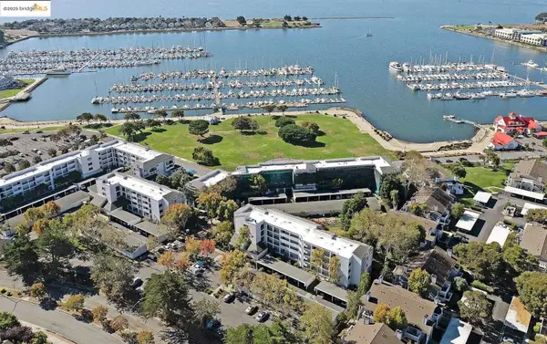 1201 Melville Square #312, Richmond, CA 94804